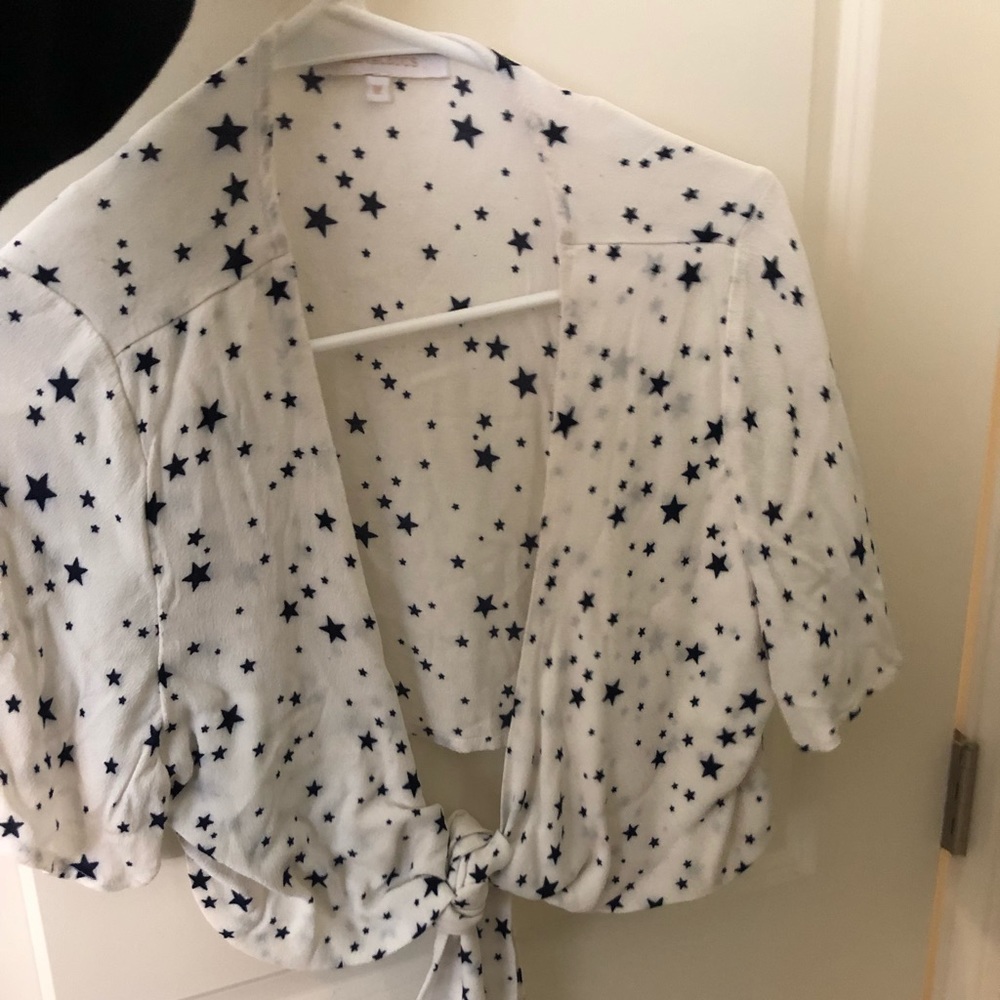 Olivaceous tie top